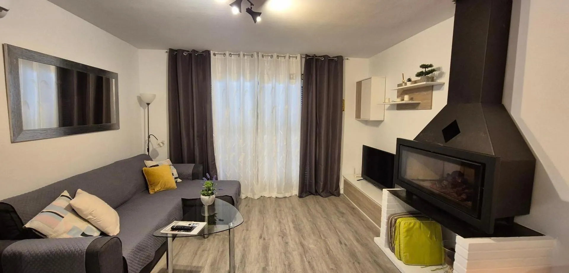 Apartment Hibiscus Cala Pi